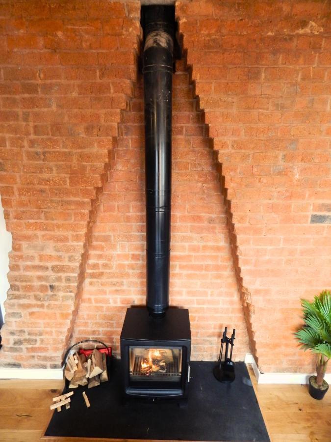 Villa Vip 3Br Grade2 Luxurious Industrial House With Wood Fire, Electric Blinds And Big Cast Iron Windows In The Heart Of The Jq Birmingham Exterior foto