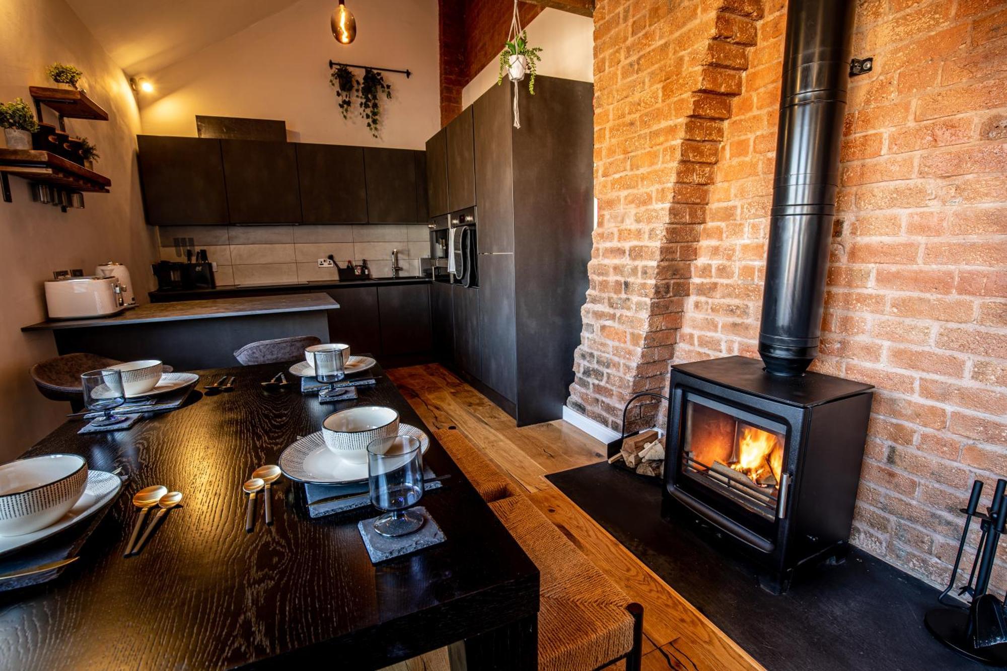 Villa Vip 3Br Grade2 Luxurious Industrial House With Wood Fire, Electric Blinds And Big Cast Iron Windows In The Heart Of The Jq Birmingham Exterior foto